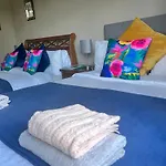 Acrewood House منزل للإقامة *