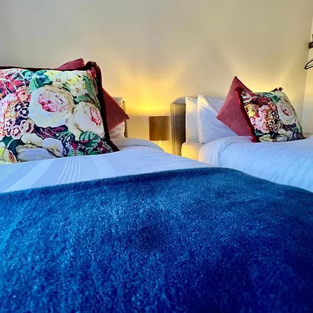 Acrewood House Homestay Tara