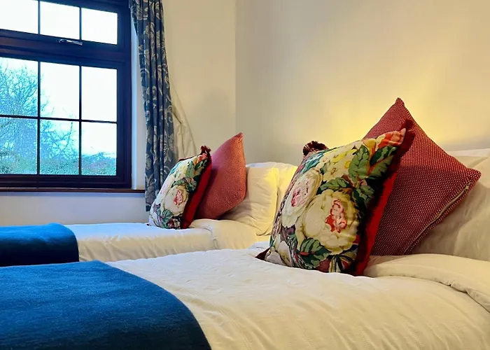 Acrewood House Проживание в семье *